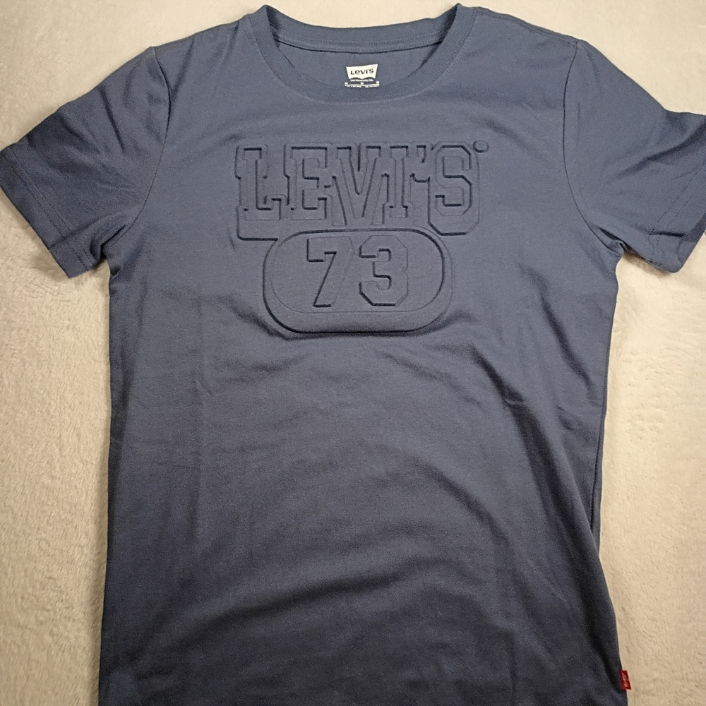 Levi’s 73 Youth Medium T-Shirt Blue Embossed Logo Tee Boys 10–12